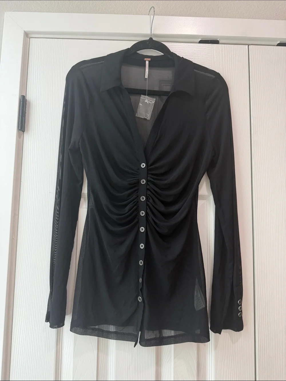 NWOT Free People Black Ruched Button-Front Women’s Top Medium - Picture 1 of 6